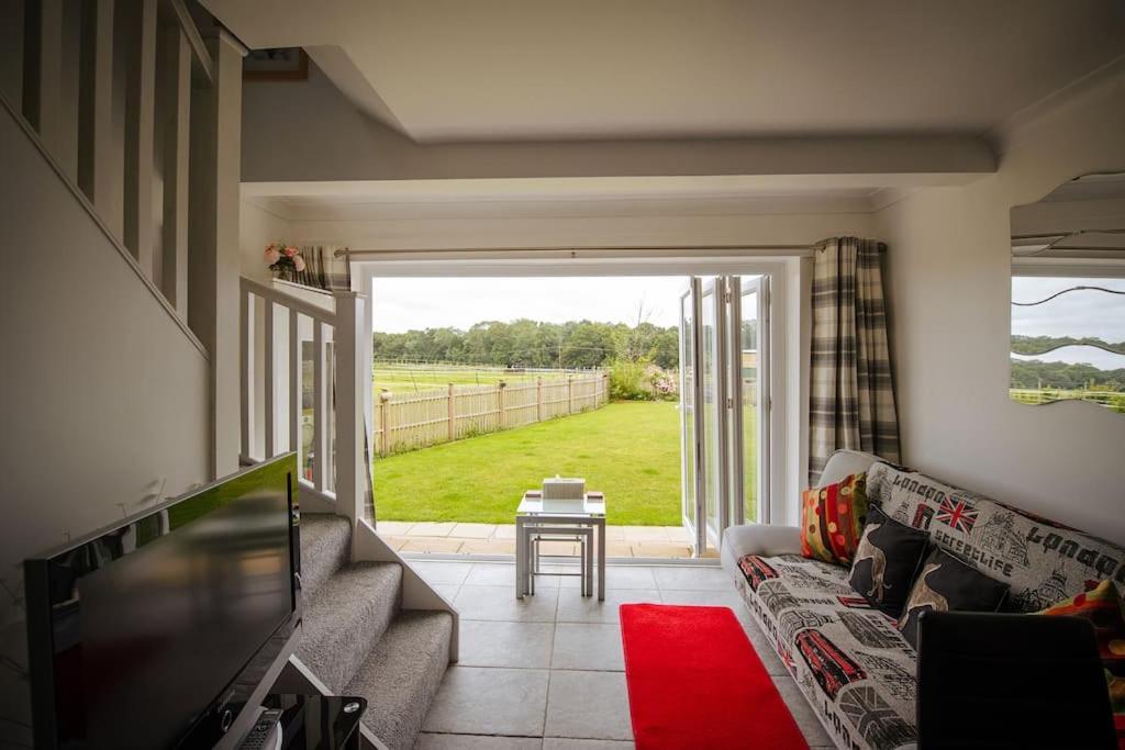 Blackberry Annex. Detached Cottage. Rural Location West Chiltington Exterior photo